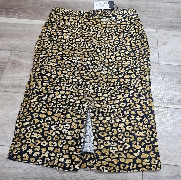 3/$15 WHO WHAT WEAR Skirt - Picture 1 of 10